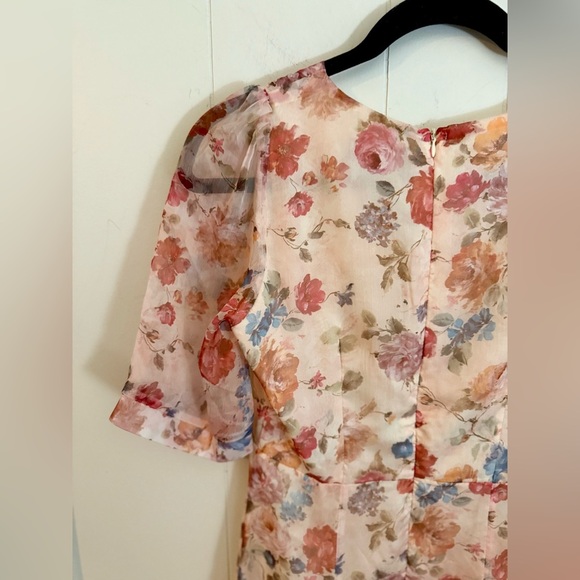 Angelic Chic Collection Floral V-Neck Pearl Dress, Size 34 - Picture 7 of 11